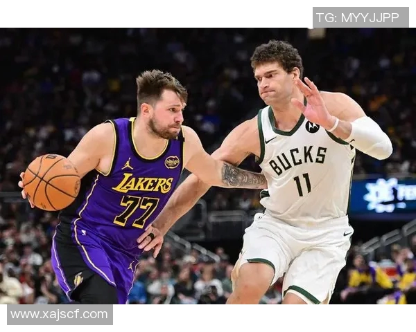 布鲁克洛佩斯：从篮坛巨星到球队支柱的传奇之路